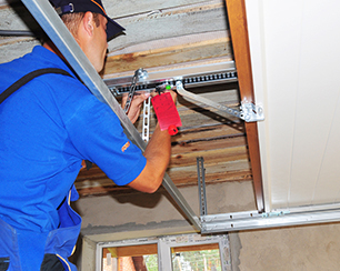 Garage Door Technician MY Tech Garage Door Repair USA